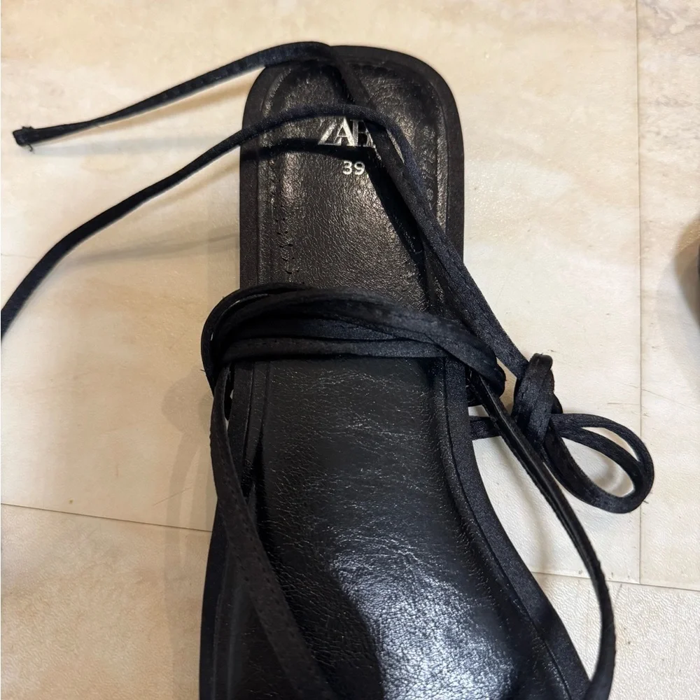 ZARA Black and Red Cherry Embellished Tie Up Sandals (EU 39) - Picture 4 of 7